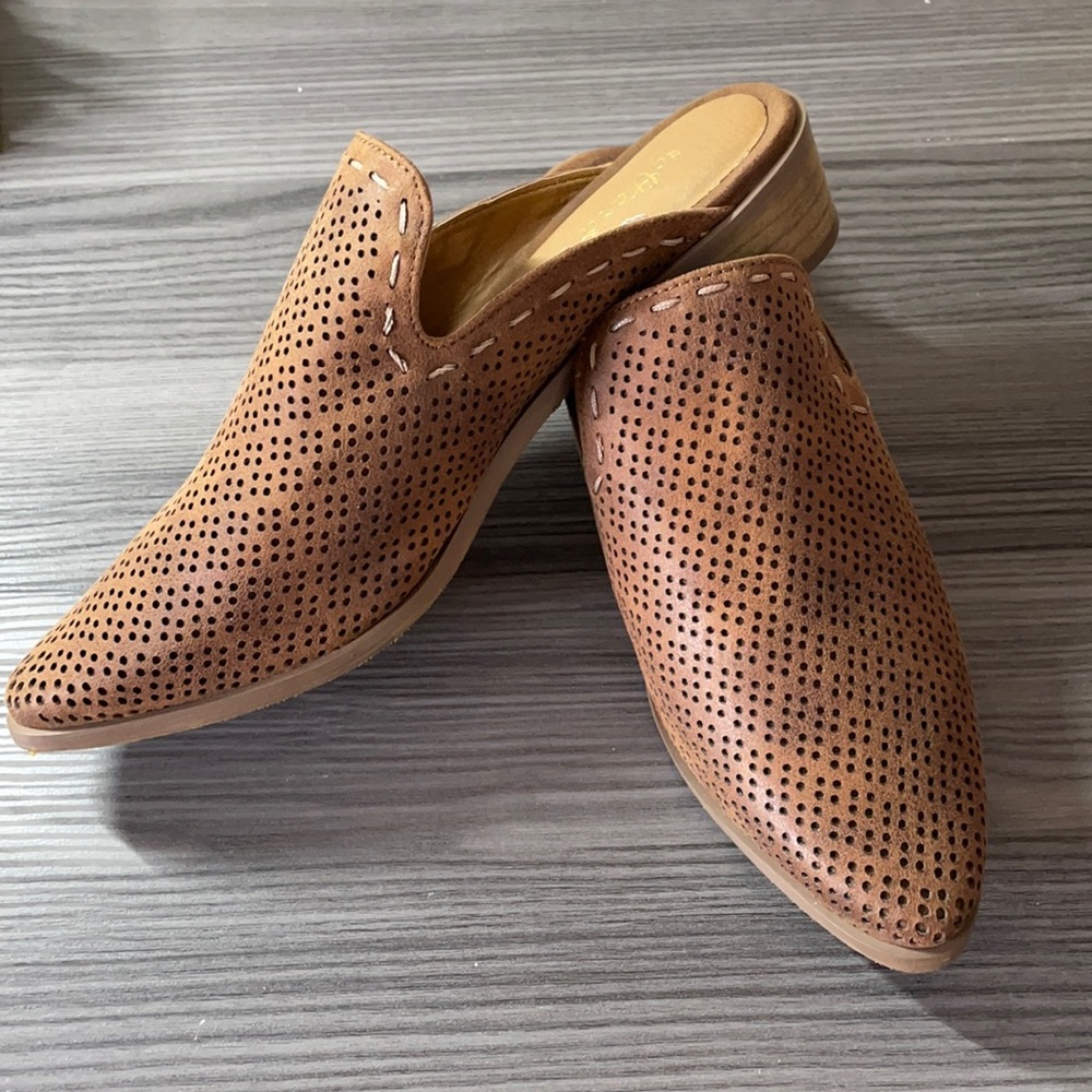 Women’s mule shoe